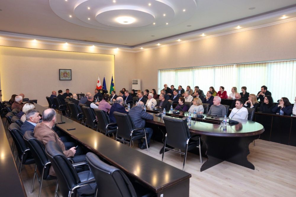 ქუთაისის მერმა დავით ერემეიშვილმა ახალი მოადგილეები წარადგინა