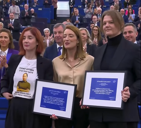 მზია ამაღლობელს სახაროვის პრემია გადასცეს