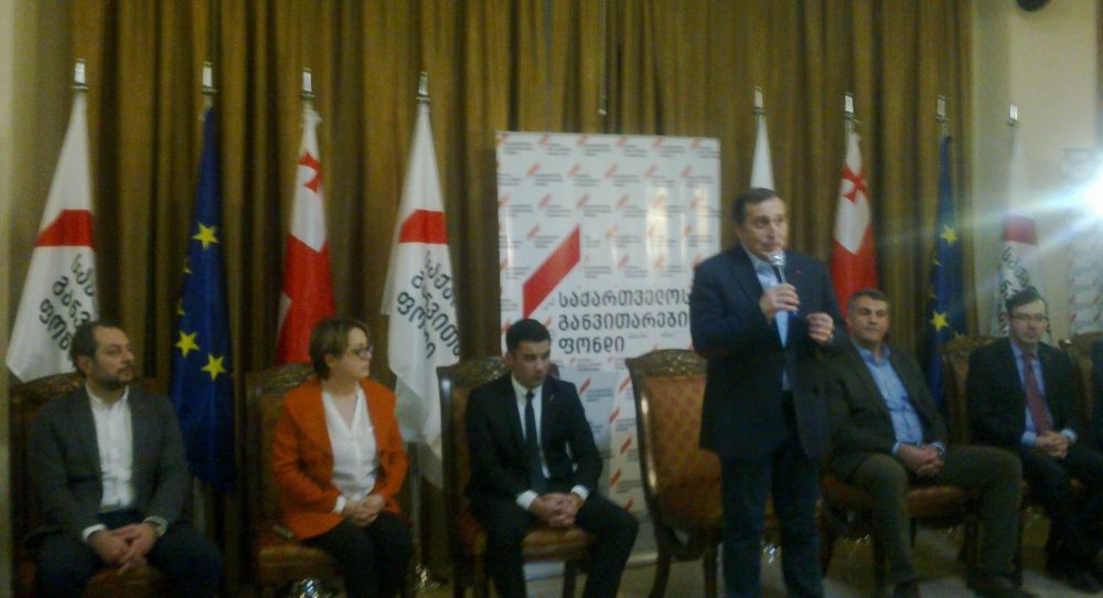 პაატა ბურჭულაძე: “ნახევარს არ უყვარს „ნაციონალური მოძრაობა“, ნახევარს “ქართული ოცნება“