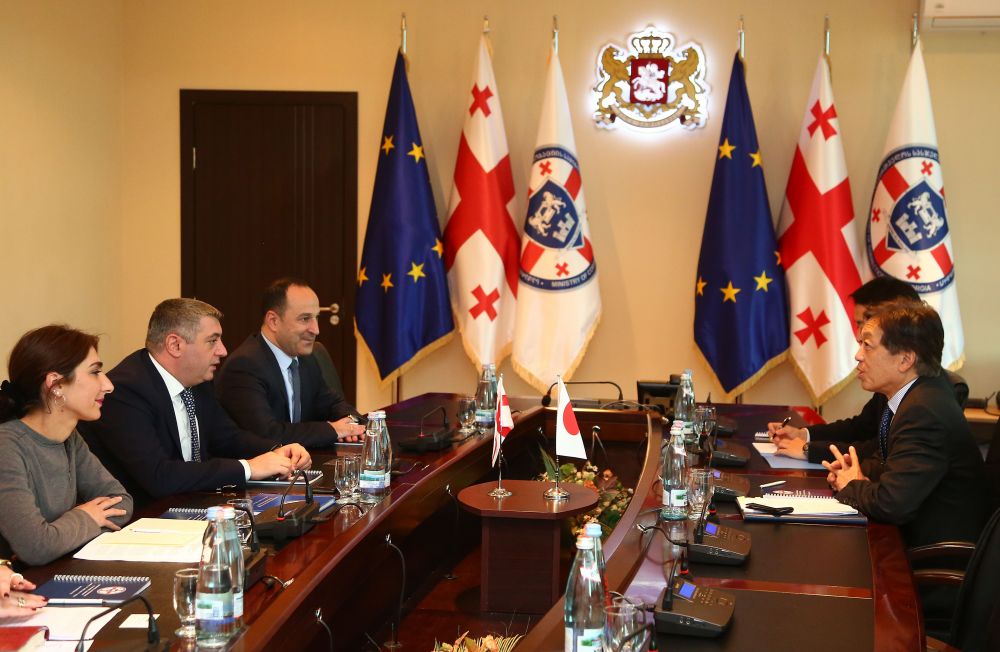 სასჯელაღსრულებისა და პრობაციის მინისტრი კახა კახიშვილი იაპონიის ელჩს შეხვდა