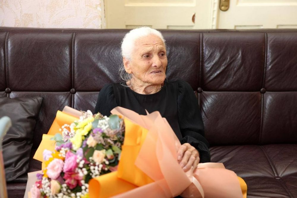 ქუთაისელი ქალბატონი თინათინ ძოწენიძე 100 წლის გახდა