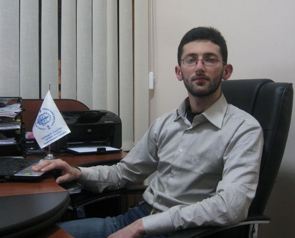 “ქუთაისის მერიაში დაწყებული რეორგანიზაცია კითხვის ნიშნებს აჩენს”-გიორგი სანტურიანი