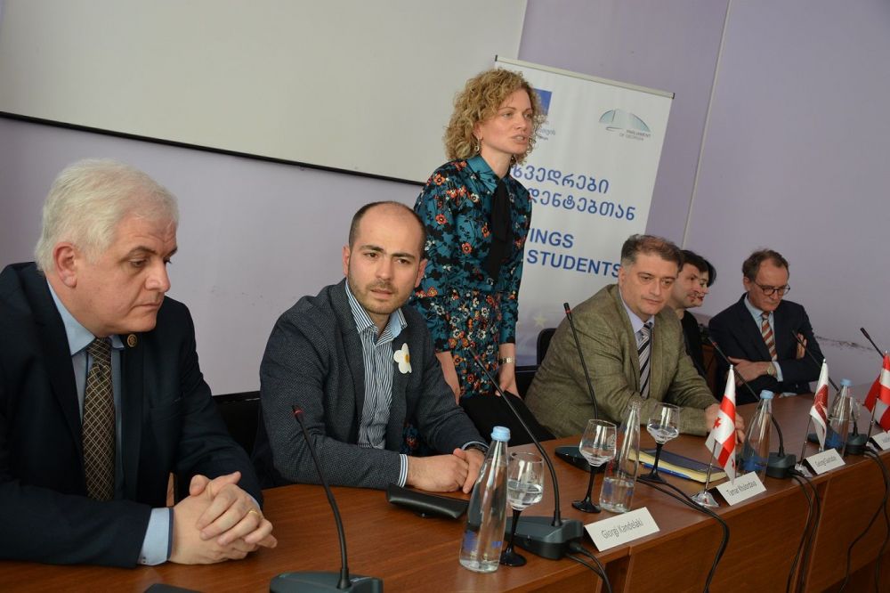 ევროკავშირის ქვეყნების ელჩების მონაწილეობით წერეთლის უნივერსიტეტში  შეხვედრა გაიმართა
