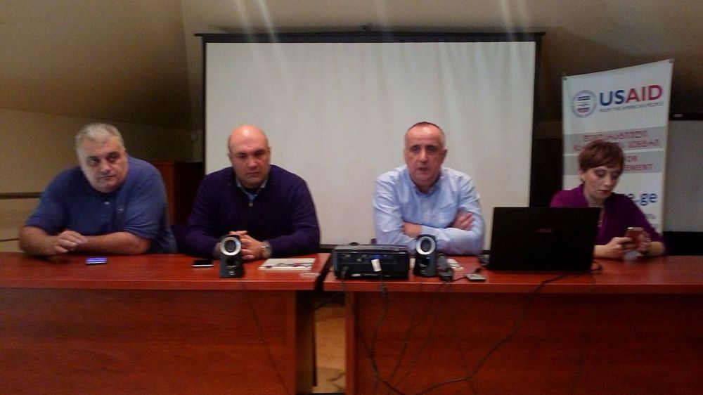 “პირველი, რასაც გააკეთებენ, ეს იქნება პარლამეტის შენობის გაყიდვა”