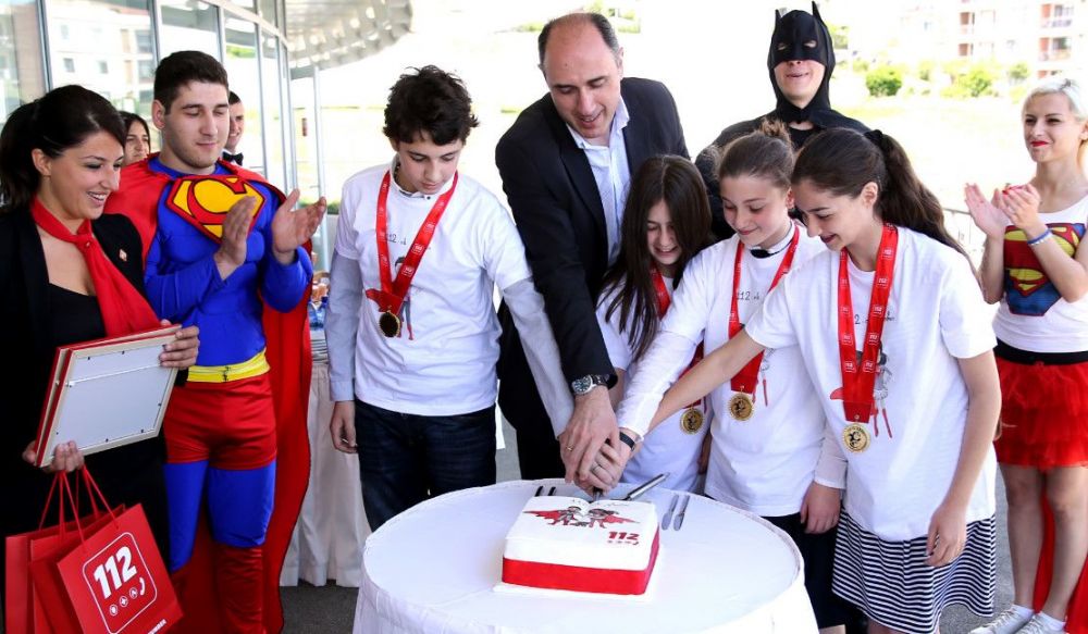 4 მოზარდი „112-ის გმირის“ წოდებით დააჯილდოვეს