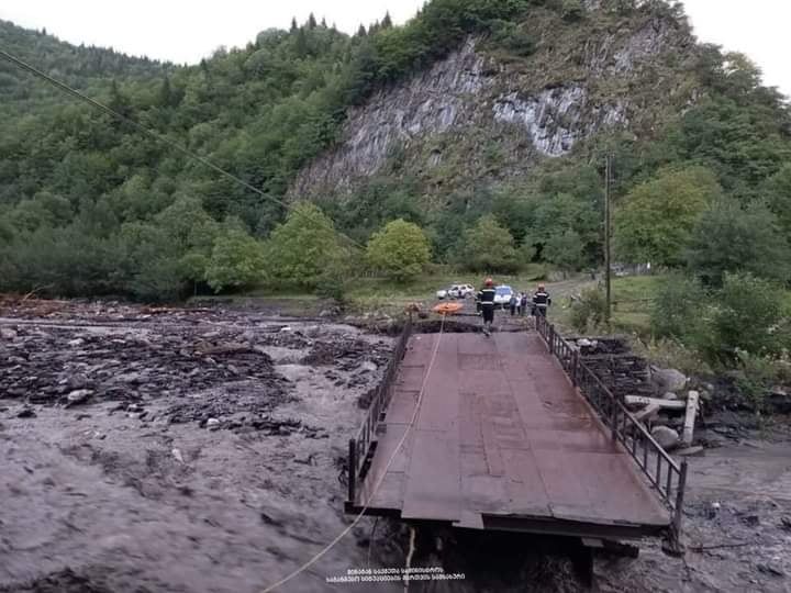 ლენტეხში ოთხი სოფელი კვლავ გარესამყაროს მოწყვეტილი რჩება
