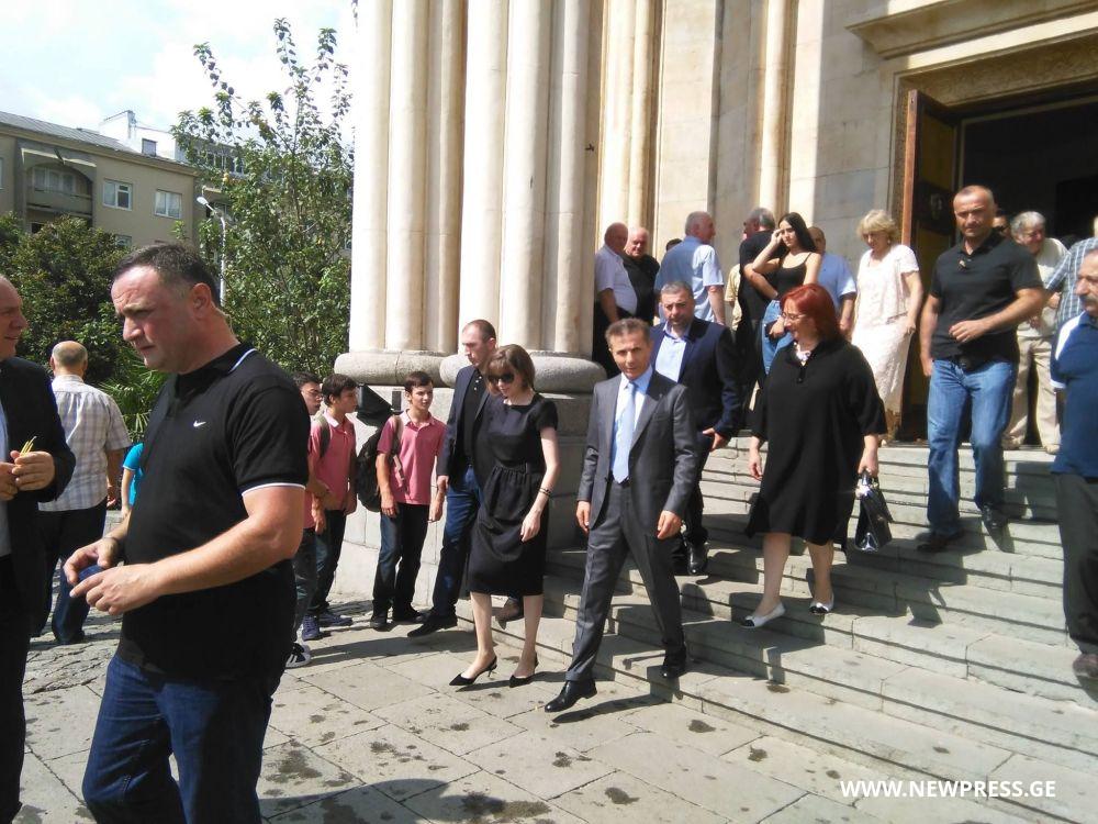 რეზო ჭეიშვილის ხსოვნას პატივი  ბიძინა ივანიშვილმა მიაგო (ფოტო)