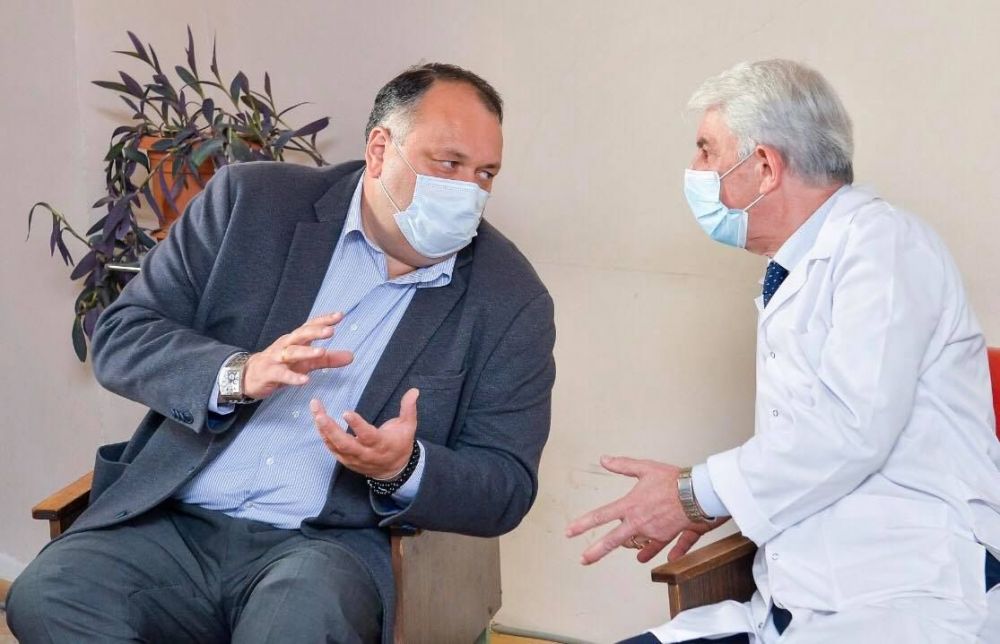 იოსებ ხახალეიშვილი ქუთაისის მე-2 და მე-5 პოლიკლინიკების მედპერსონალს შეხვდა