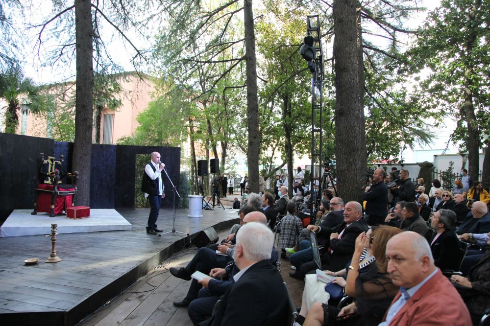 ზაზა ლომინაძე: ვულოცავ მესხიშვილელებს და მთელ ქუთაისს ჩვენი საამაყო თეატრის 160-ე შემოქმედებით სეზონს