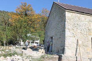 წყალტუბოში მეოთხე საუკუნის სასწაულთმოქმედი ტაძრის აღდგენა მიმდინარეობს