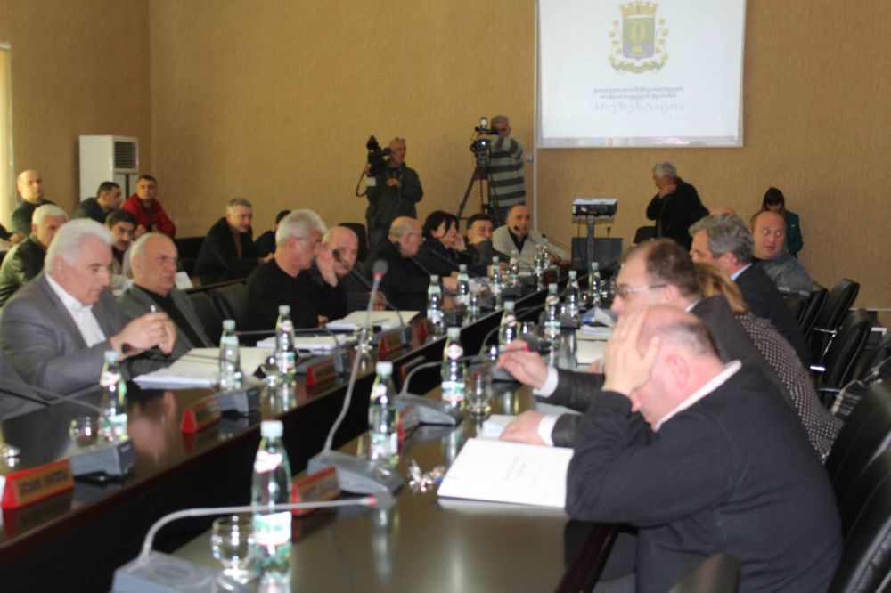 საკრებულოს დეპუტატები, რომლებმაც პრემიები რამდენჯერმე მიიღეს