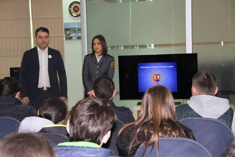 ქუთაისში სკოლის მოსწავლეებს შსს-ს  მომსახურების სააგენტოს დირექტორი შეხვდა