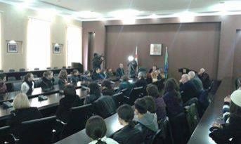 წარმატებულ მოსწავლეებს ქუთაისის მერიამ ჯილდოები გადასცა