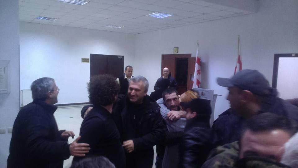 „თავისუფალი ზონის“ წევრები სასამართლომ   გირაოს სანაცვლოდ გაათავისუფლა