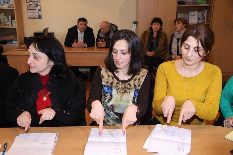 ქუთაისის მერიამ ,,ჟესტების ენის“ შემსწავლელი კურსები დააფინანსა