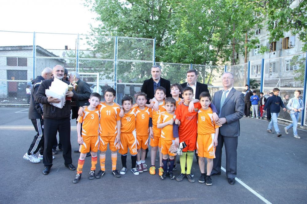 ქუთაისში უბნებს შორის საფეხბურთო ტურნირი გაიმართა