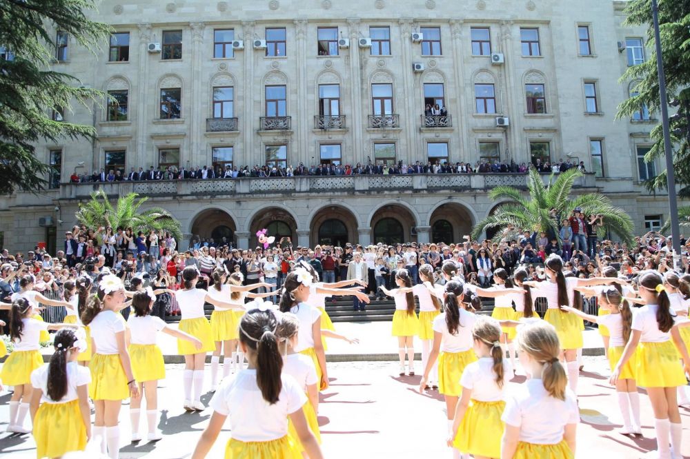 “გვირილობა” – სახალხო ზეიმი თუ ბიუროკრატთა გამოფენა?