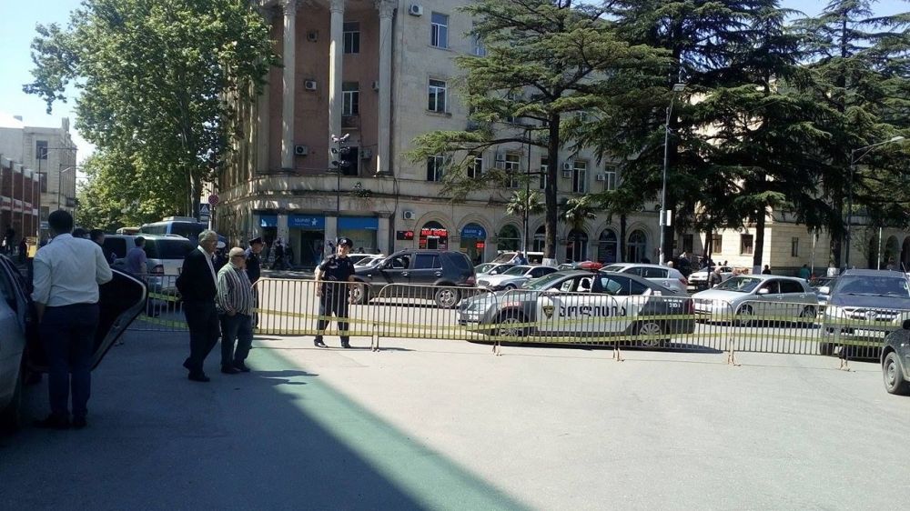 ქუთაისის ცენტრალურ მოედანზე ავტომანქანების მოძრაობა შეიზღუდა