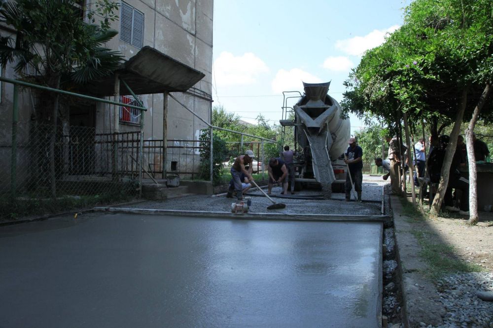 ქუთაისში ეზოების კეთილმოწყობა გრძელდება