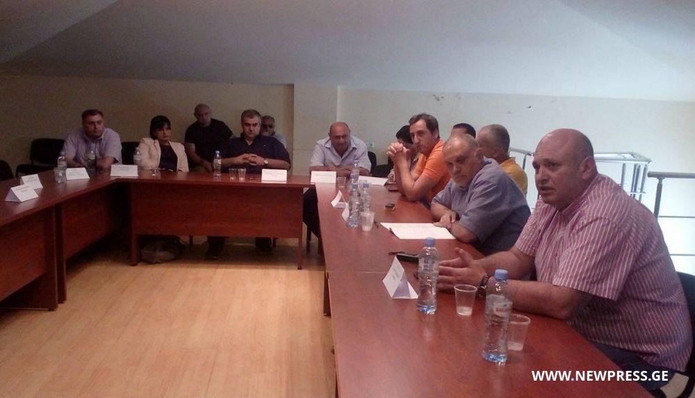 როგორ უყურებენ ქვეყნის საგარეო ორიენტაციის საკითხს ქუთაისელი პოლიტიკოსები?