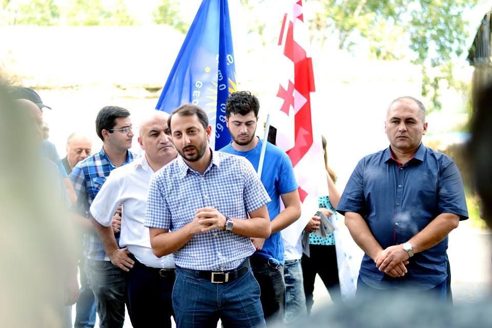 შიდა ქართლის მაჟორიტარი დეპუტატობის კანდიდატები ადგილობრივ მოსახლეობას შეხვდნენ(R)