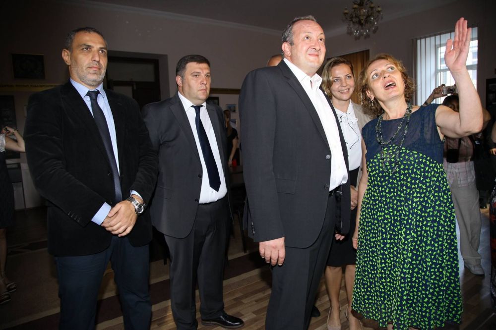 პრეზიდენტმა ქუთაისელ მოსწავლეებს სასწავლო წლის დაწყება მიულოცა