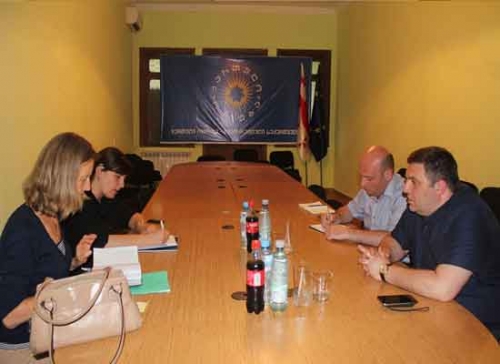 ბრიტანეთის ელჩი შოთა მურღულიას შეხვდა