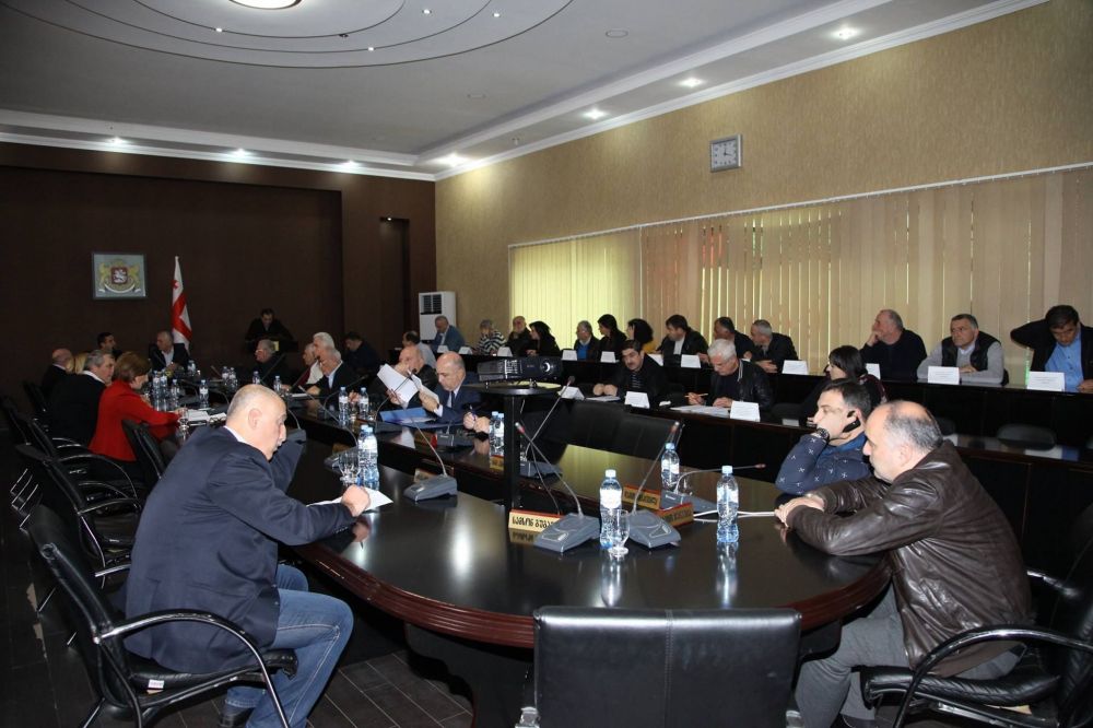 რა გახდა ქუთაისის საკრებულოში დაპირისპირების მიზეზი?