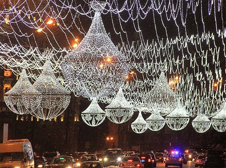ქუთაისს საახალწლოდ ახალი გირლიანდებით მორთავენ