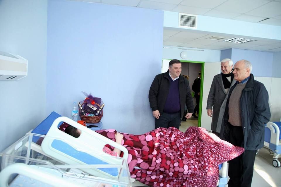 ახალი წელი ქუთაისს ჩვილმა ტყუპებმა მიულოცეს