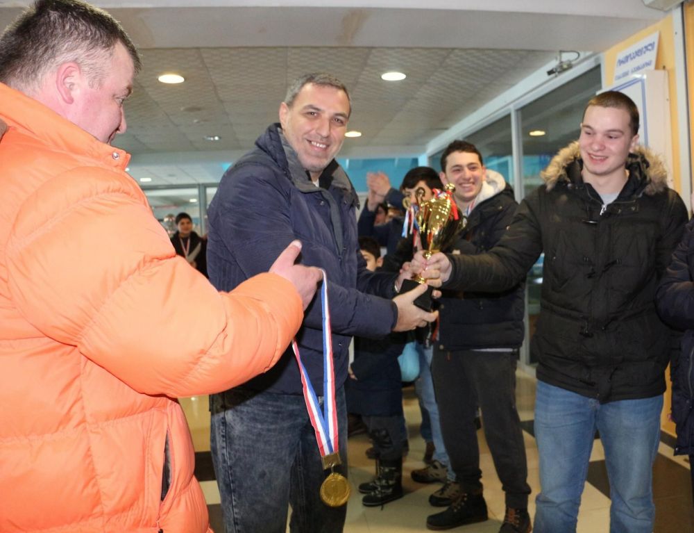 წყალბურთში ქუთაისის ჩემპიონი  პირველი საჯარო სკოლის გუნდი  გახდა