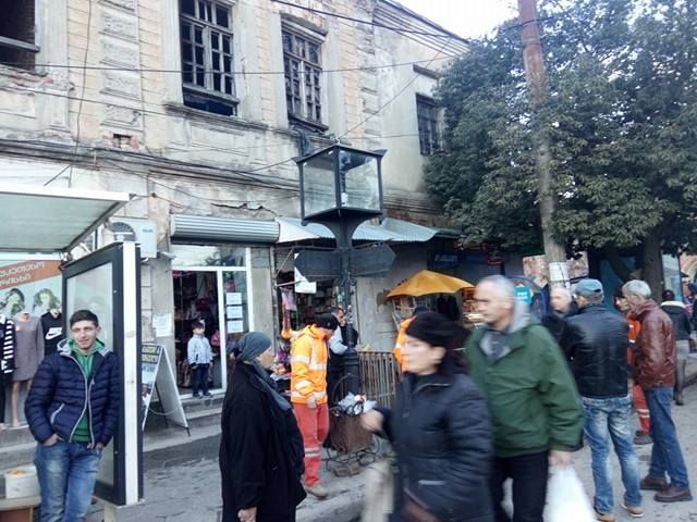 ქუთაისში, ფალიაშვილის ქუჩაზე  შენობის ფასადი ჩამოინგრა