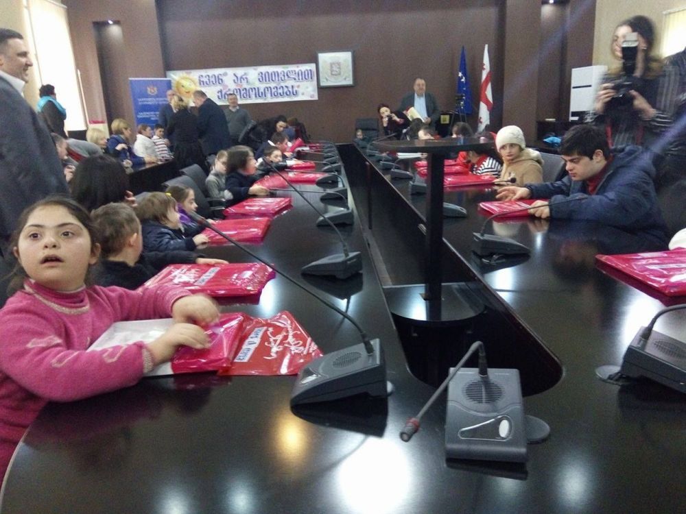 დაუნის სინდრომის მქონე ბავშვებისათვის იმერეთის გუბერნიაში მიღება მოეწყო