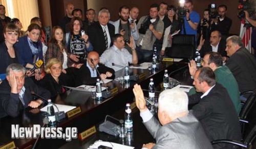 საკრებულოს უმრავლესობამ ქუთაისის მერი გადააყენა