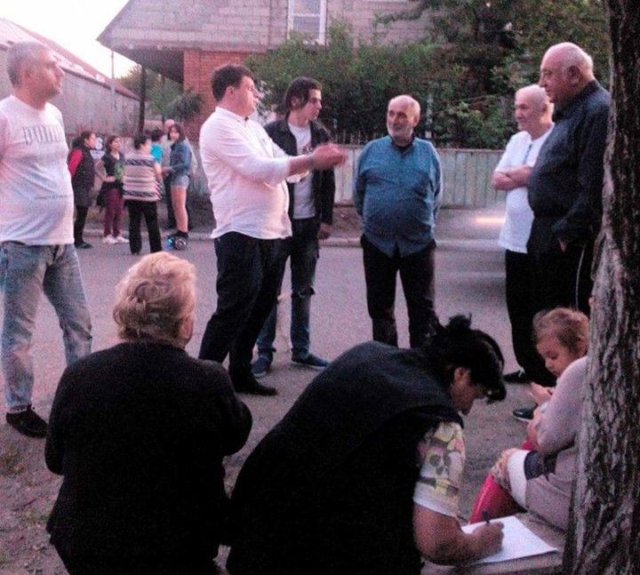 ანჯაფარიძის ქუჩის მცხოვრებლები სკვერს ითხოვენ