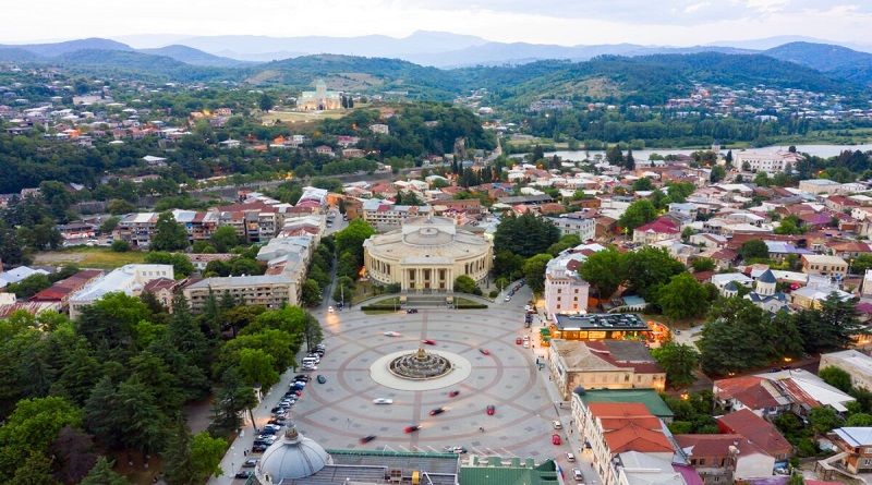 ქალაქი პარალიზებულია – მოქალაქეები გადაკეტილი გზების გამო უკმაყოფილებას გამოთქვამენ
