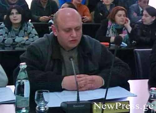 ქუთაისელი “ნაციონალი” მერიას – რას დაახრიგინებთ ჯიხურებს