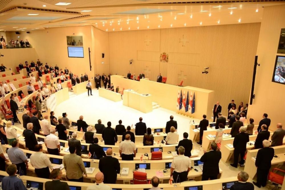 პარლამენტში პირველი კონსტიტუციის 100 წლის იუბილე აღინიშნა
