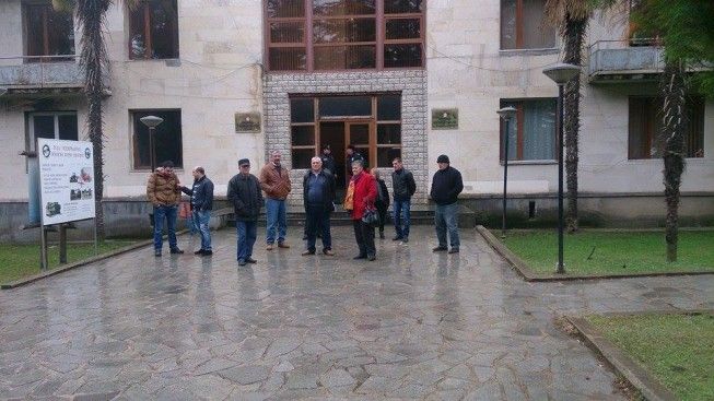 “ბაღდათის მუნიციპალიტეტის თვითმმართველობას პარალიზება ემუქრება”
