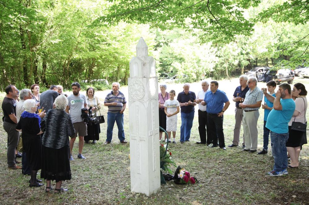 ქუთაისში პოლიტიკური რეპრესიების მსხვერპლთა მემორიალი გვირგვინით შეამკეს