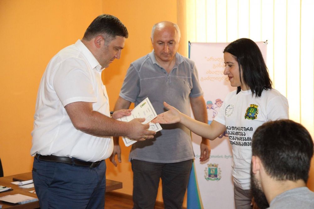 პროექტში “არაფორმალური განათლება ახალგაზრდების გაძლიერებისათვის” 21 ახალგაზრდა ჩაერთო