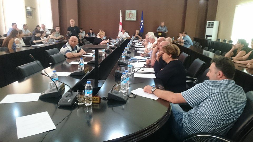 ქუთაისის მერიამ განათლების სამინისტროს შენობა და მიწის ნაკვეთი უსასყიდლოდ გადასცა