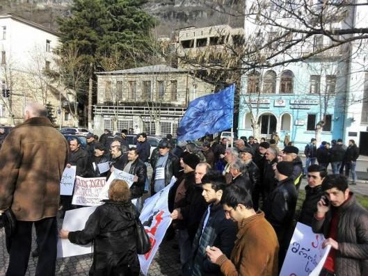 ტყიბულში  მეოთხე დღეა, მაღაროელთა გაფიცვა გრძელდება