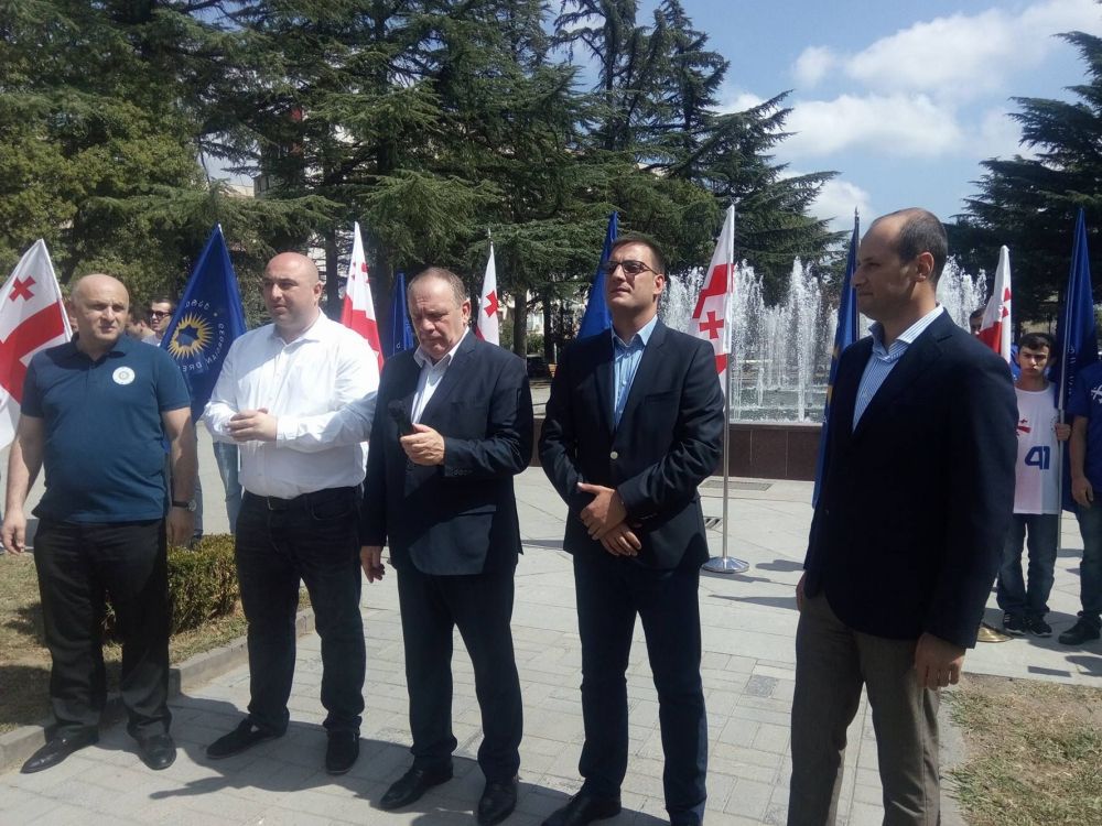 “ქართული ოცნების” ქუთაისის საკრებულოს მაჟორიტარი დეპუტატობის კანდიდატების ბიოგრაფიები