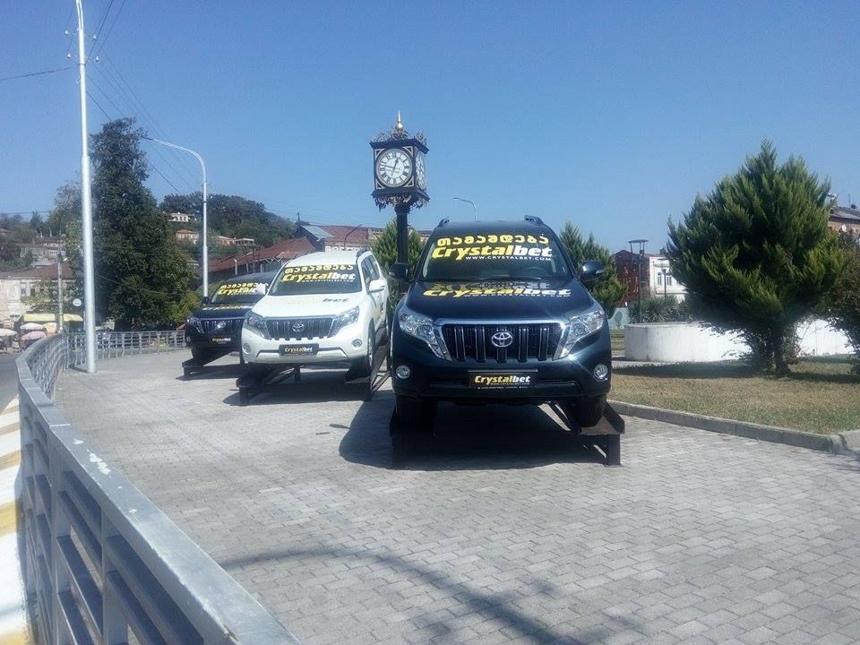 “ჯერ ავტომობილები დააყენეს და საკრებულოს ნებართვა შემდეგ თხოვეს”