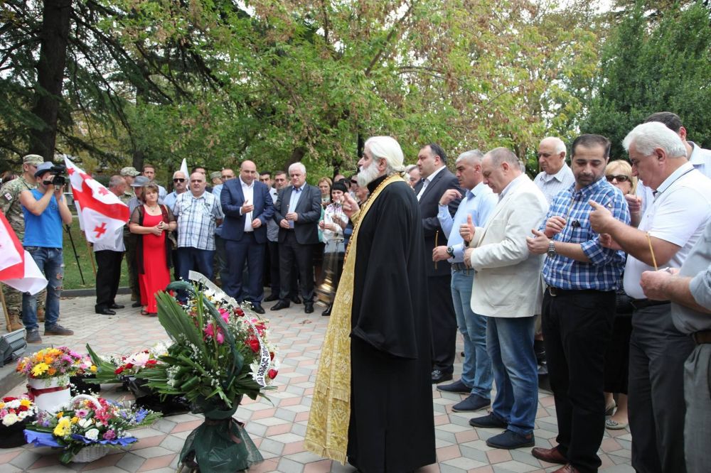 24 წელი სოხუმის დაცემიდან – ქუთაისში დაღუპულების ხსოვნას პატივი მიაგეს