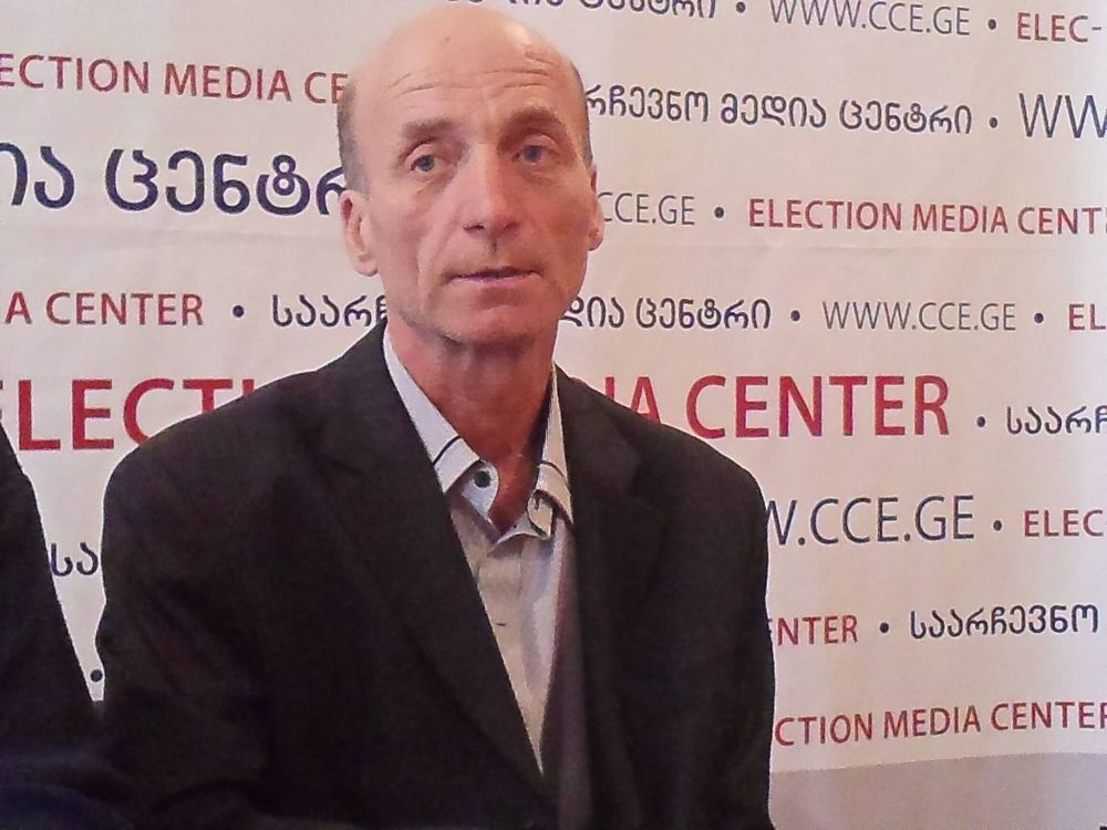 ქუთაისის მერობის კანდიდატმა აკაკი ლოლომაძემ კანდიდატურა  მოხსნა