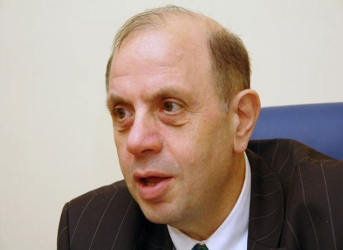 ლევან ბერძენიშვილი:”საწყენია, რომ ადამიანის უფლებათა კომიტეტის თავმჯდომარეს ჰგონია, რომ ადამიანის უფლებები უფრო დაბლა დგას, ვიდრე უშიშროება”