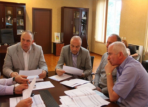 რა პრინციპით იღებენ სოციალურად დაუცველი ოჯახები დახმარებას?