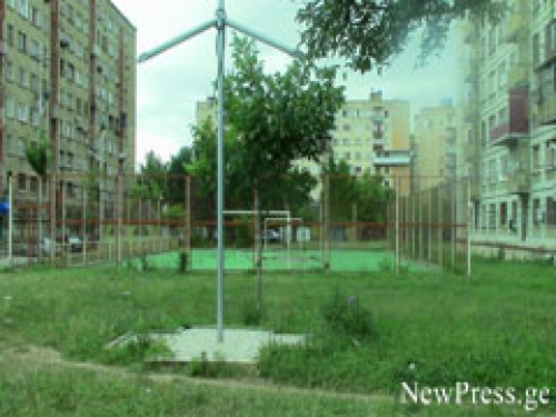 ქუთაისის მერიის მიერ გაყიდული ფართის გამო მოსახლეობა უცნობ ინვესტორს ეწინააღმდეგება